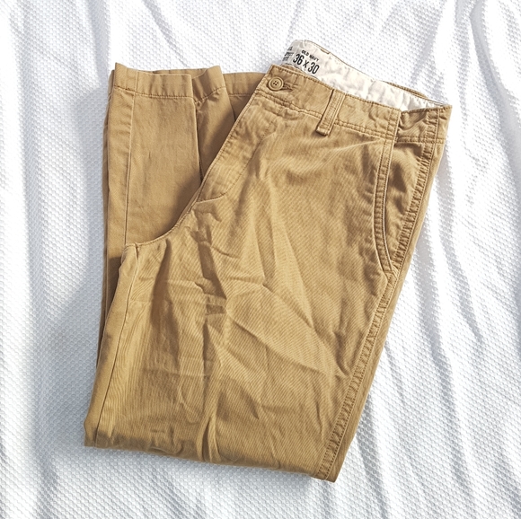 Old Navy Khakis 36x30 - Picture 1 of 1